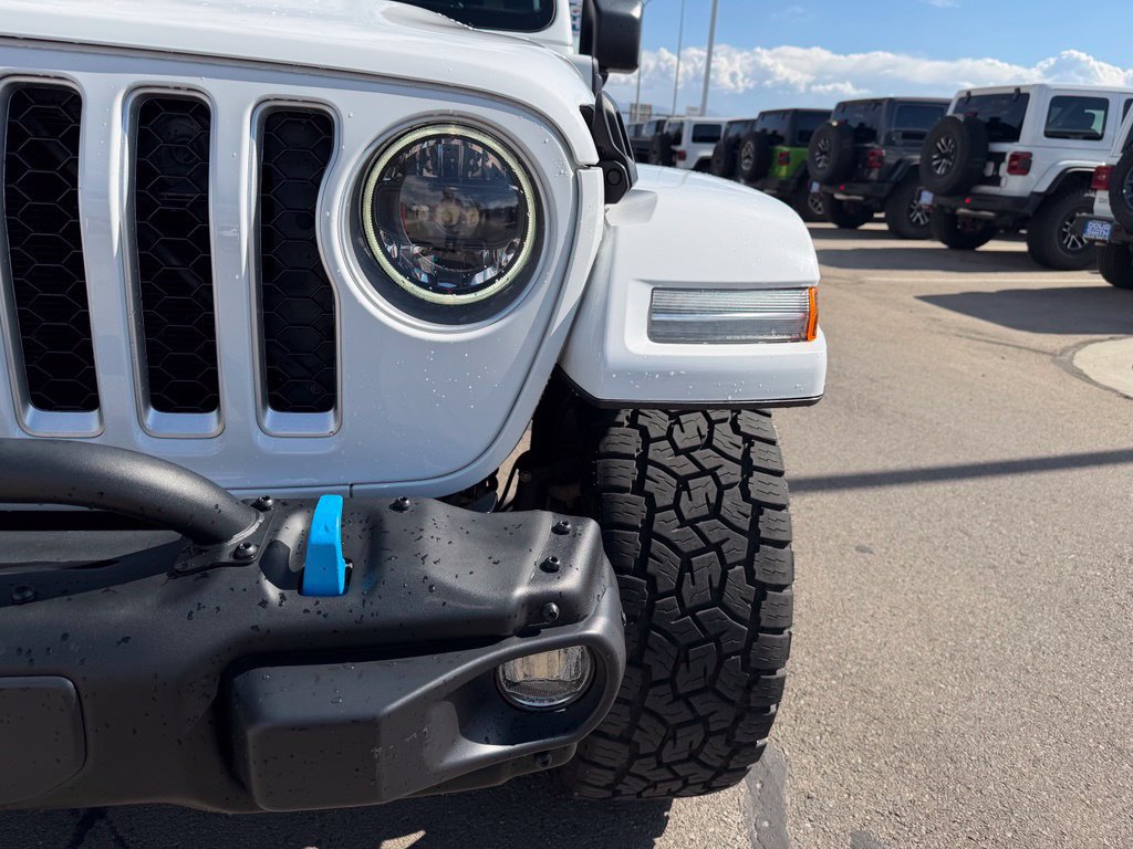 Used 2023 Jeep Wrangler Unlimited Sahara w/ Cold Weather Group AWD/4WD image 8