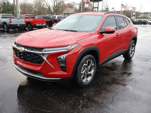 New 2026 Chevrolet Trax LT w/ Sunroof Package FWD image 26