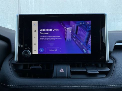 Used 2025 Toyota RAV4 XLE image 30