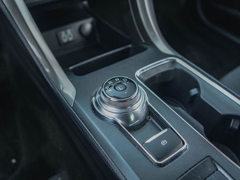 Used 2020 Ford Fusion SE image 23