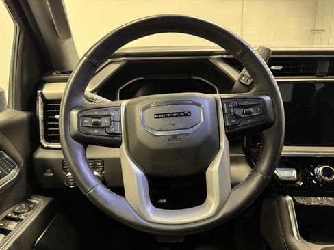 Used 2024 GMC Sierra 3500 Denali w/ Technology Package image 19