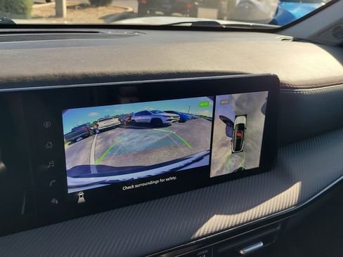 Used 2025 Nissan Kicks SR FWD image 20