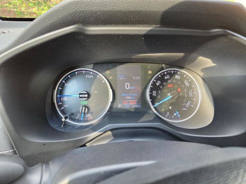 Used 2021 Toyota RAV4 LE AWD/4WD image 26