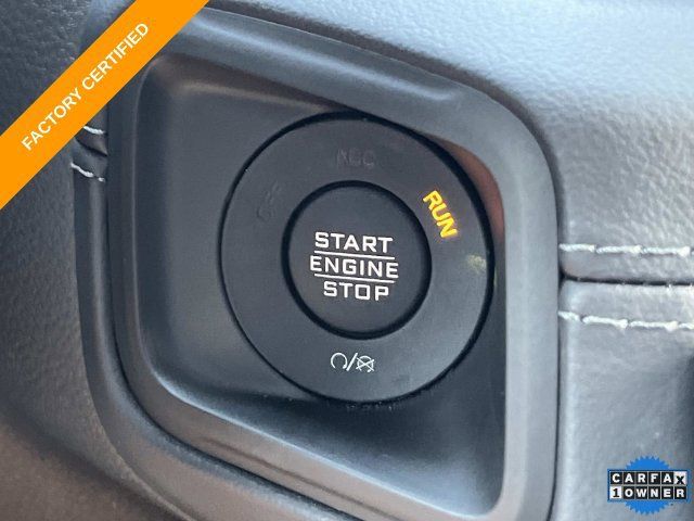 Used 2026 Jeep Wrangler Unlimited Sahara AWD/4WD image 33