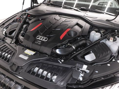 Used 2024 Audi S8 image 57