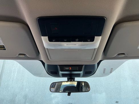 Used 2025 Nissan Rogue SV image 16