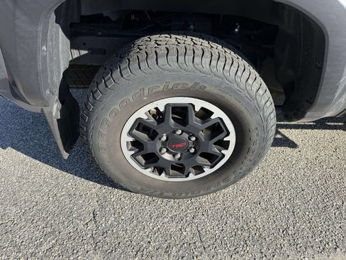 Used 2024 Toyota Tacoma TRD Off-Road w/ TRD Off Road Premium Package AWD/4WD image 9