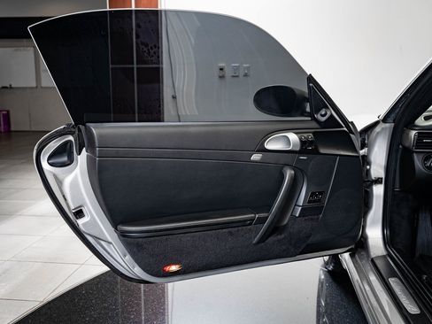 Used 2008 Porsche 911 Carrera 4 image 39