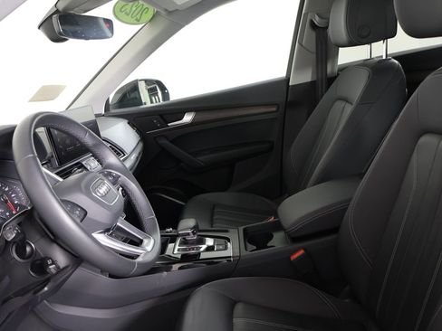 Used 2023 Audi Q5 2.0T Premium w/ Convenience Package image 19