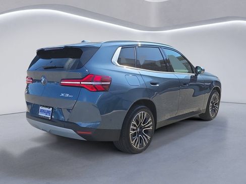 Used 2025 BMW X3 xDrive30i w/ Premium Package AWD/4WD image 4