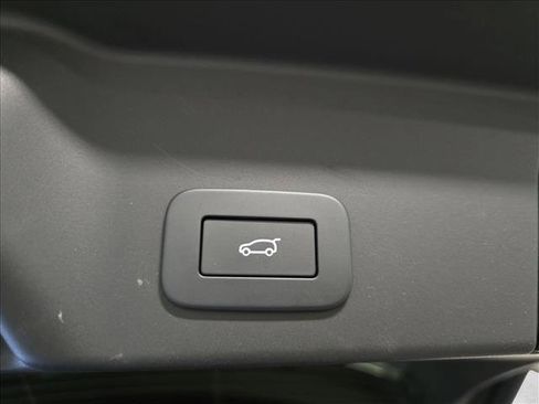 Certified 2026 Land Rover Range Rover Evoque S AWD/4WD image 14