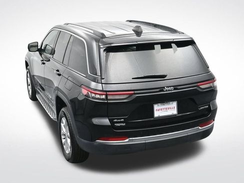 Used 2023 Jeep Grand Cherokee Limited image 29