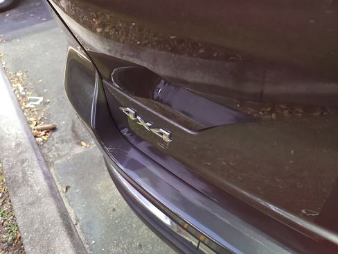 Used 2022 Jeep Grand Cherokee Limited image 9