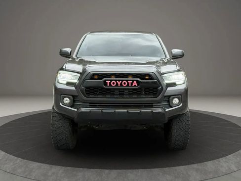 Used 2016 Toyota Tacoma SR w/ SR Convenience Package image 2