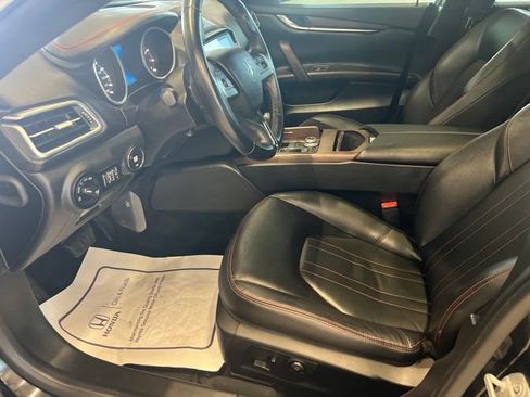 Used 2018 Maserati Ghibli S Q4 AWD/4WD image 24