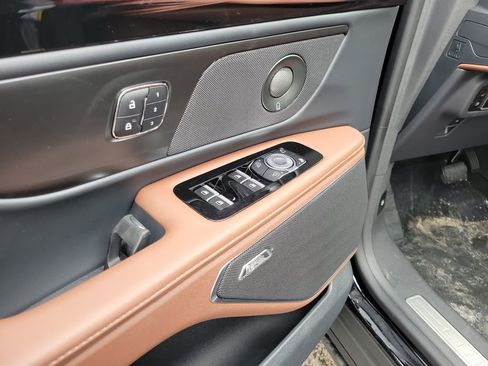 New 2026 Lincoln Nautilus Reserve image 19