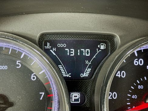 Used 2019 Nissan Versa SV w/ SV Special Edition Package FWD image 19