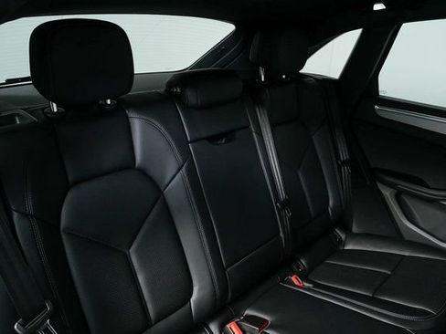 Certified 2026 Porsche Macan AWD/4WD image 22