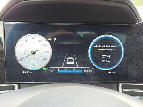 Used 2023 Hyundai Elantra Limited FWD image 22