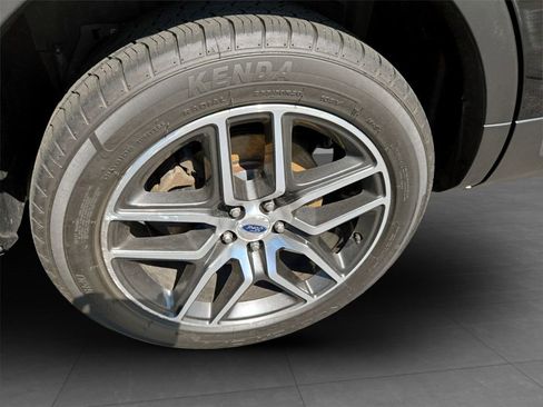 Used 2018 Ford Explorer Sport image 31