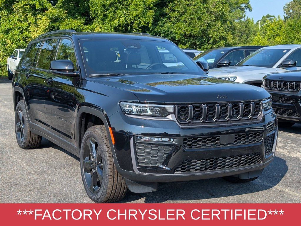 Used 2026 Jeep Grand Cherokee L Limited w/ Limited Altitude Package RWD image 2