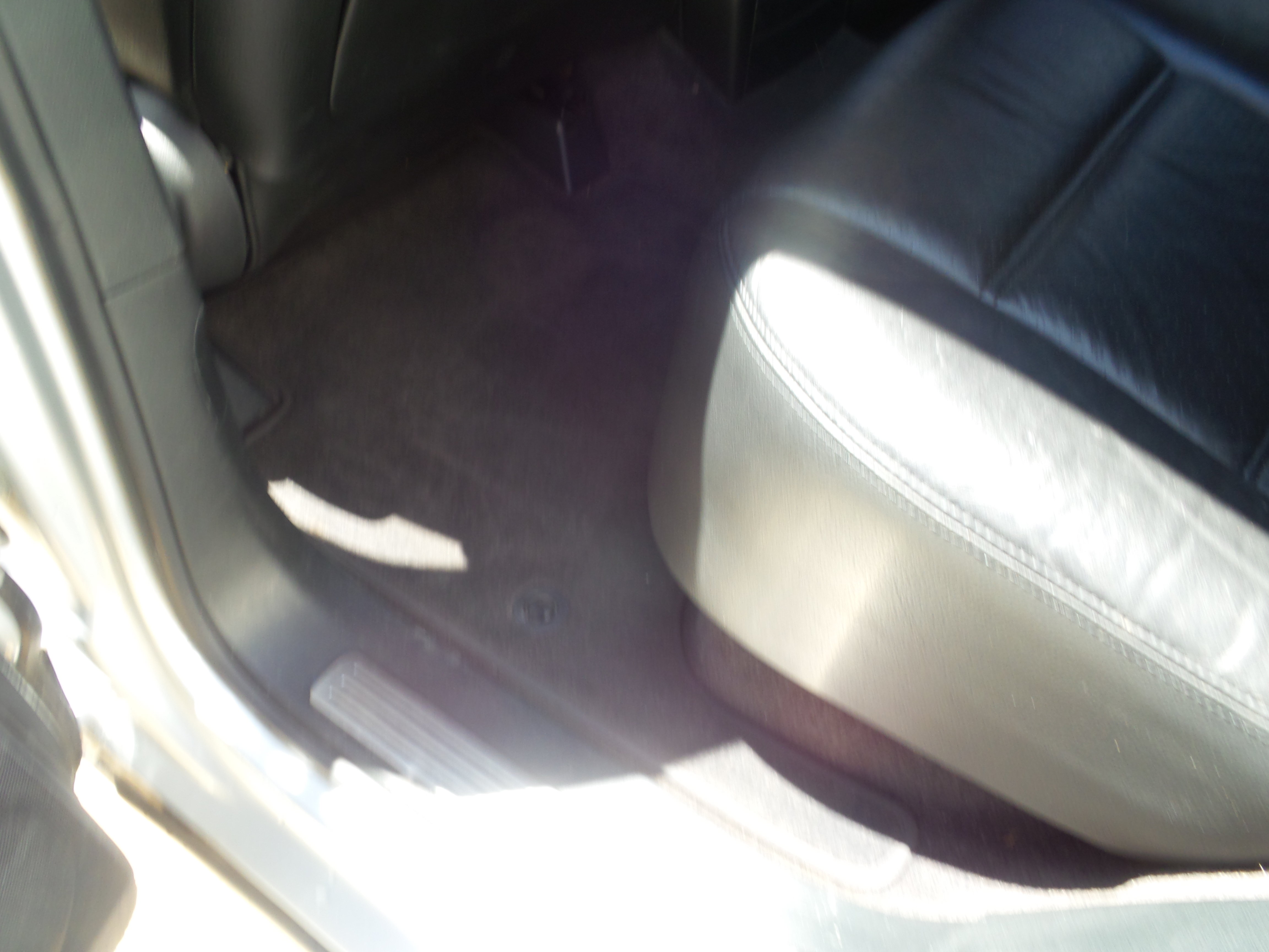 Used 2004 Porsche Cayenne Turbo AWD/4WD image 19