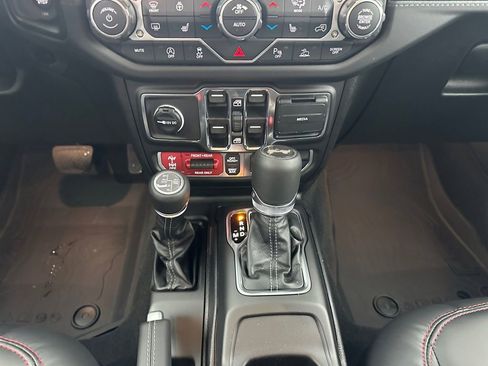 New 2026 Jeep Wrangler Unlimited Rubicon image 13