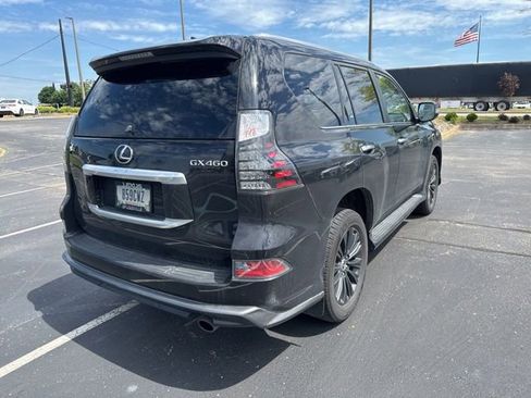 Used 2023 Lexus GX 460 Premium w/ Accessory Package AWD/4WD image 3