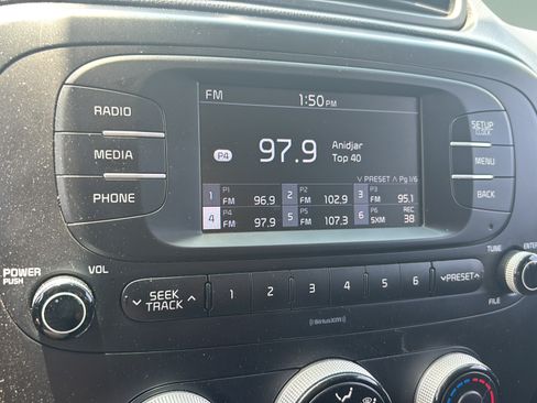 Used 2017 Kia Soul FWD image 20