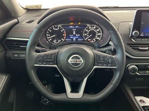 Used 2022 Nissan Altima 2.5 SR image 16