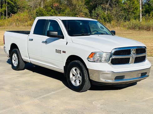 Used 2014 RAM 1500 Classic SLT image 3
