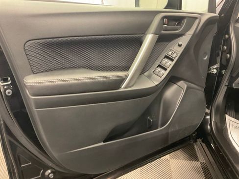 Used 2018 Subaru Forester 2.5i Premium w/ Popular Package #2A AWD/4WD image 9
