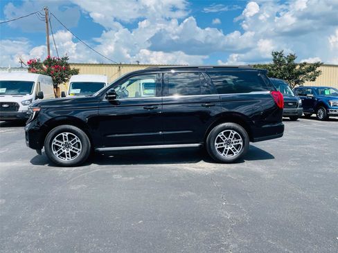 Certified 2025 Ford Expedition Active RWD image 6