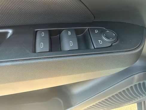 Used 2024 Chevrolet Equinox EV RS FWD image 26