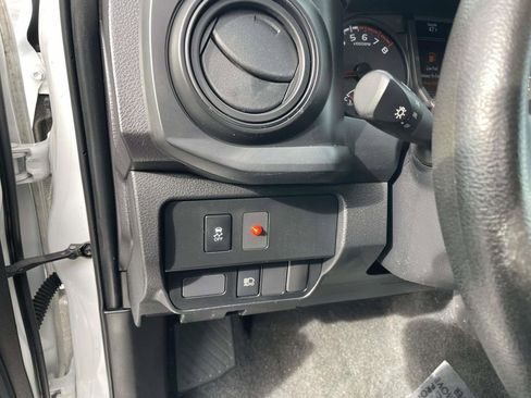 Used 2022 Toyota Tacoma SR image 31