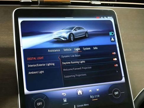 Used 2022 Mercedes-Benz EQS 450+ Sedan image 31