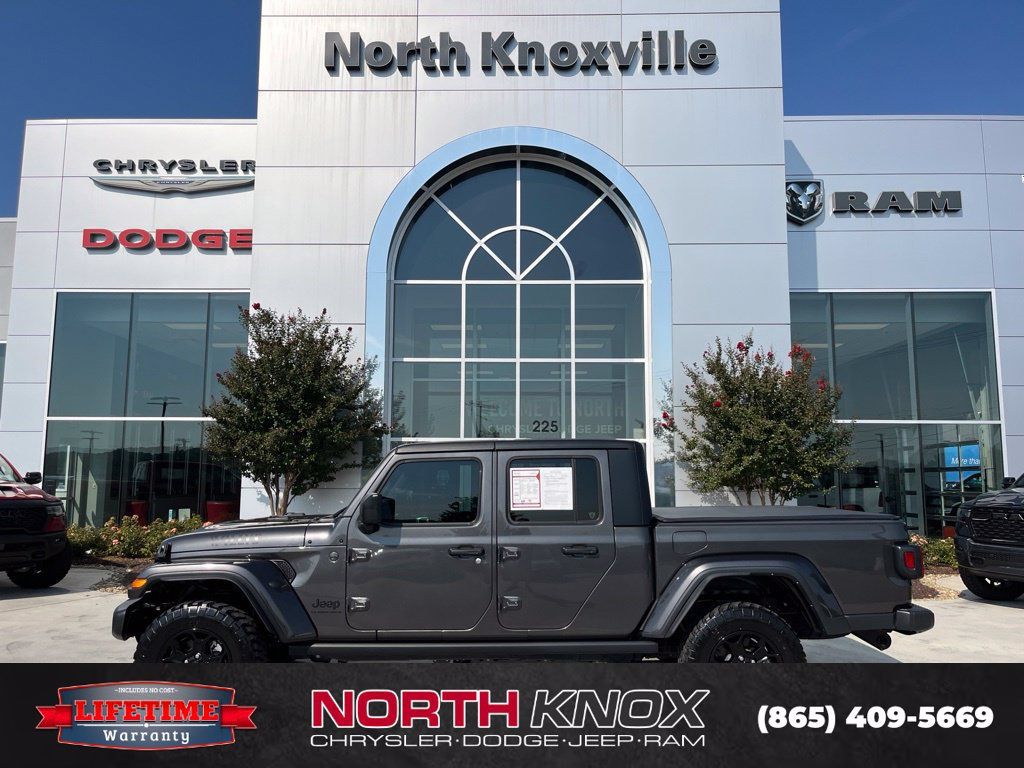 Used 2023 Jeep Gladiator Mojave AWD/4WD image 2