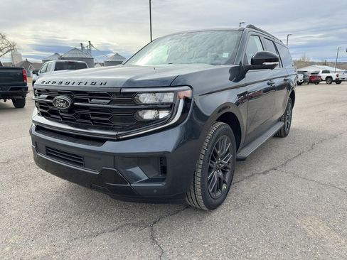 New 2026 Ford Expedition Max Platinum w/ Stealth Appearance Package image 3