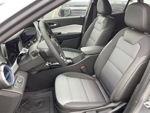 New 2026 Chevrolet Trax LT w/ Driver Confidence Package image 11