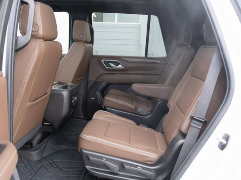 Used 2024 Chevrolet Tahoe High Country image 18