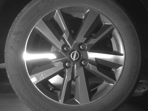 Used 2025 Nissan Versa SV FWD image 18