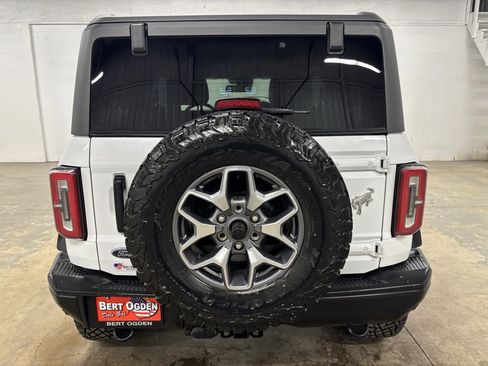 Used 2022 Ford Bronco Badlands image 6