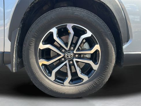 Used 2024 Toyota Corolla Cross AWD Hybrid image 32