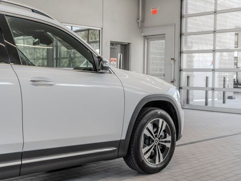 Certified 2026 Mercedes-Benz GLB 250 4MATIC image 30