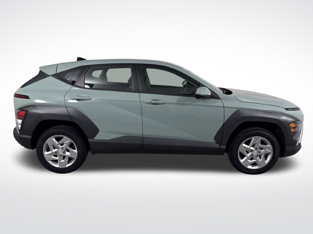 Certified 2024 Hyundai Kona SE AWD/4WD image 2