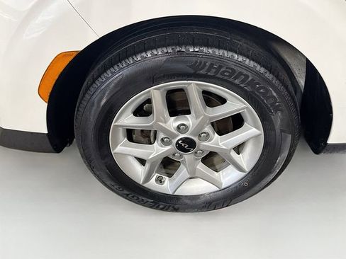 Used 2023 Kia Soul LX w/ LX Technology Package image 29