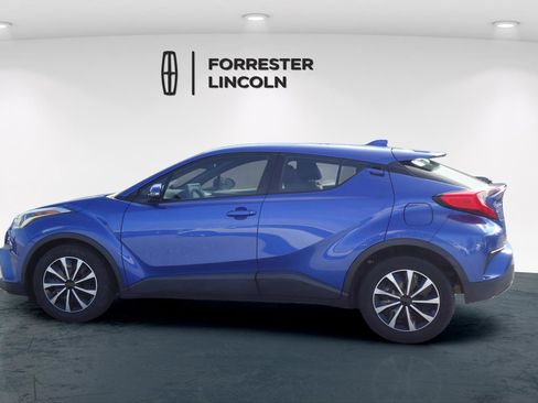 Used 2019 Toyota C-HR LE image 6
