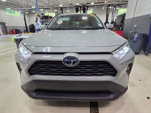 Used 2021 Toyota RAV4 XLE Premium AWD/4WD image 2