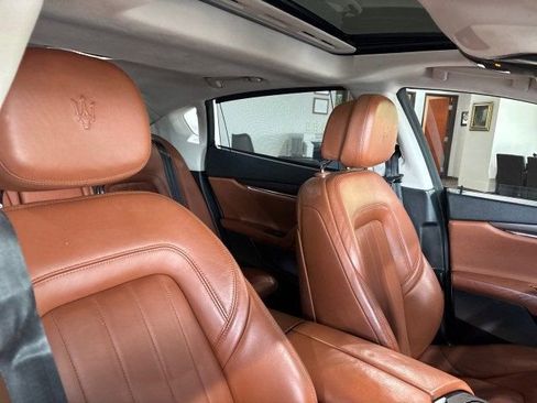 Used 2019 Maserati Quattroporte S image 19