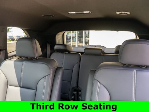 Used 2026 GMC Acadia Elevation w/ Black Edition image 12